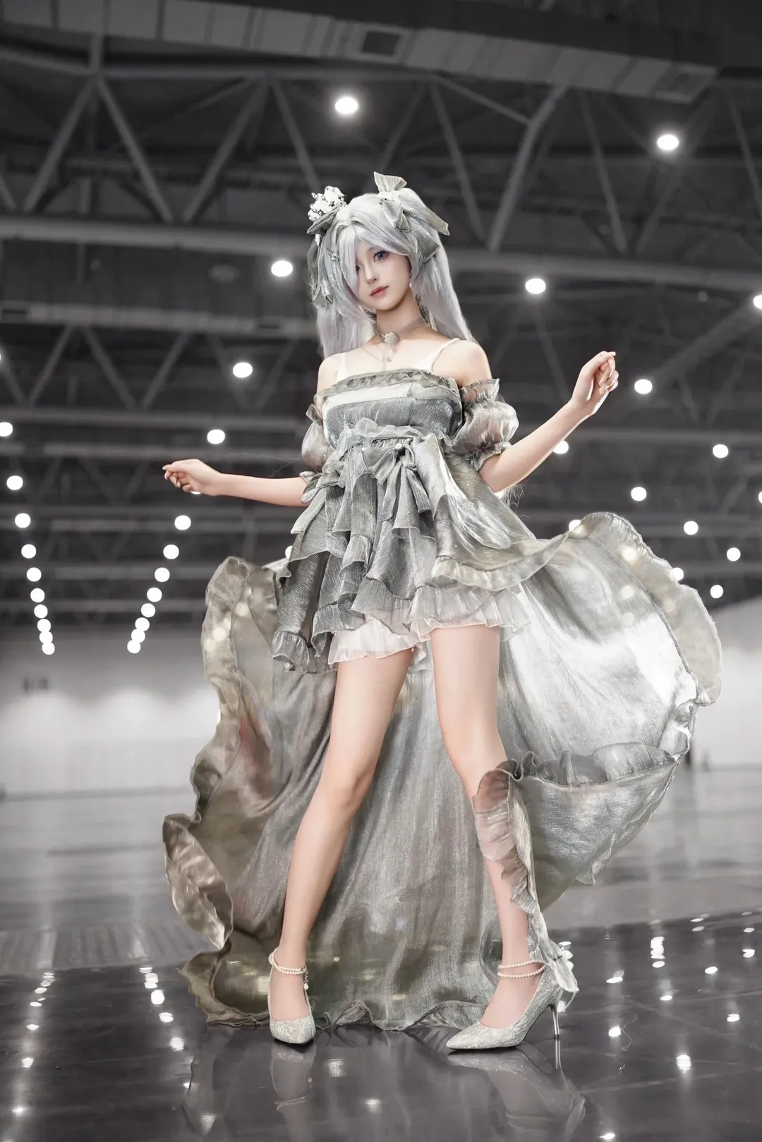 漫展場照, 勝利女神, Coser日常, 勝利女神灰姑娘cos, 銀灰禮服裙