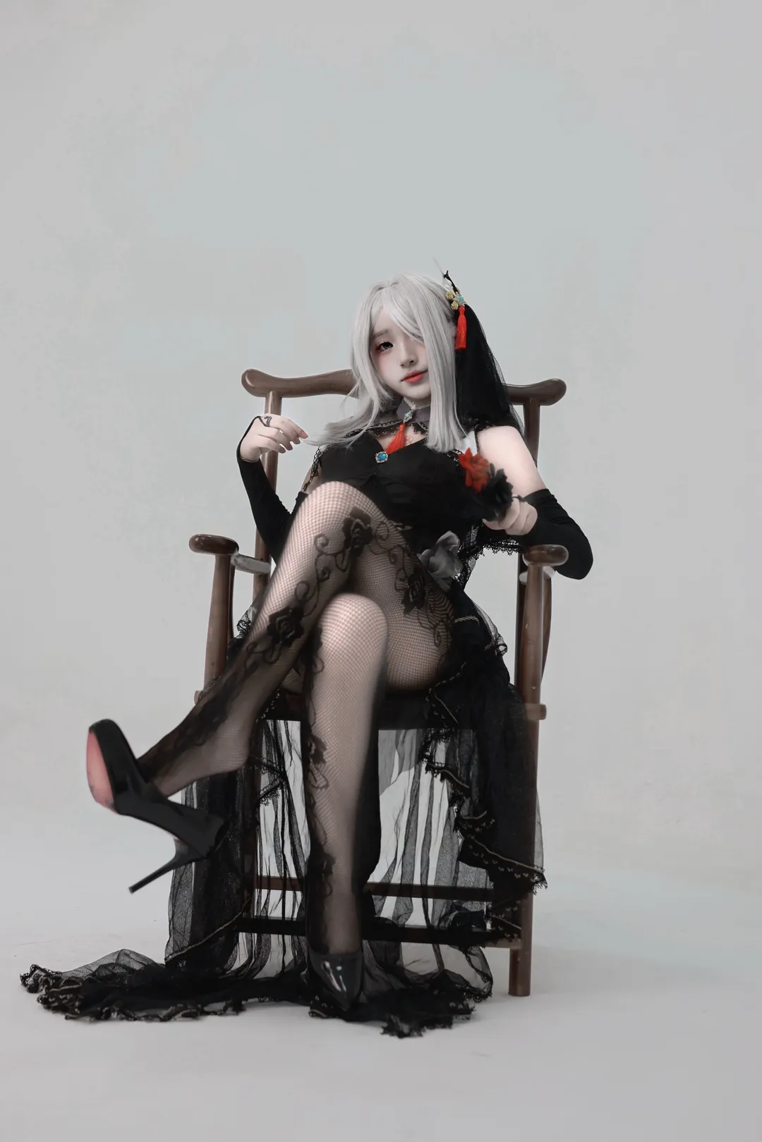 原神, 二次元摄影, 申鹤cos, 暗黑风cosplay, 黑丝网袜 - 第2张