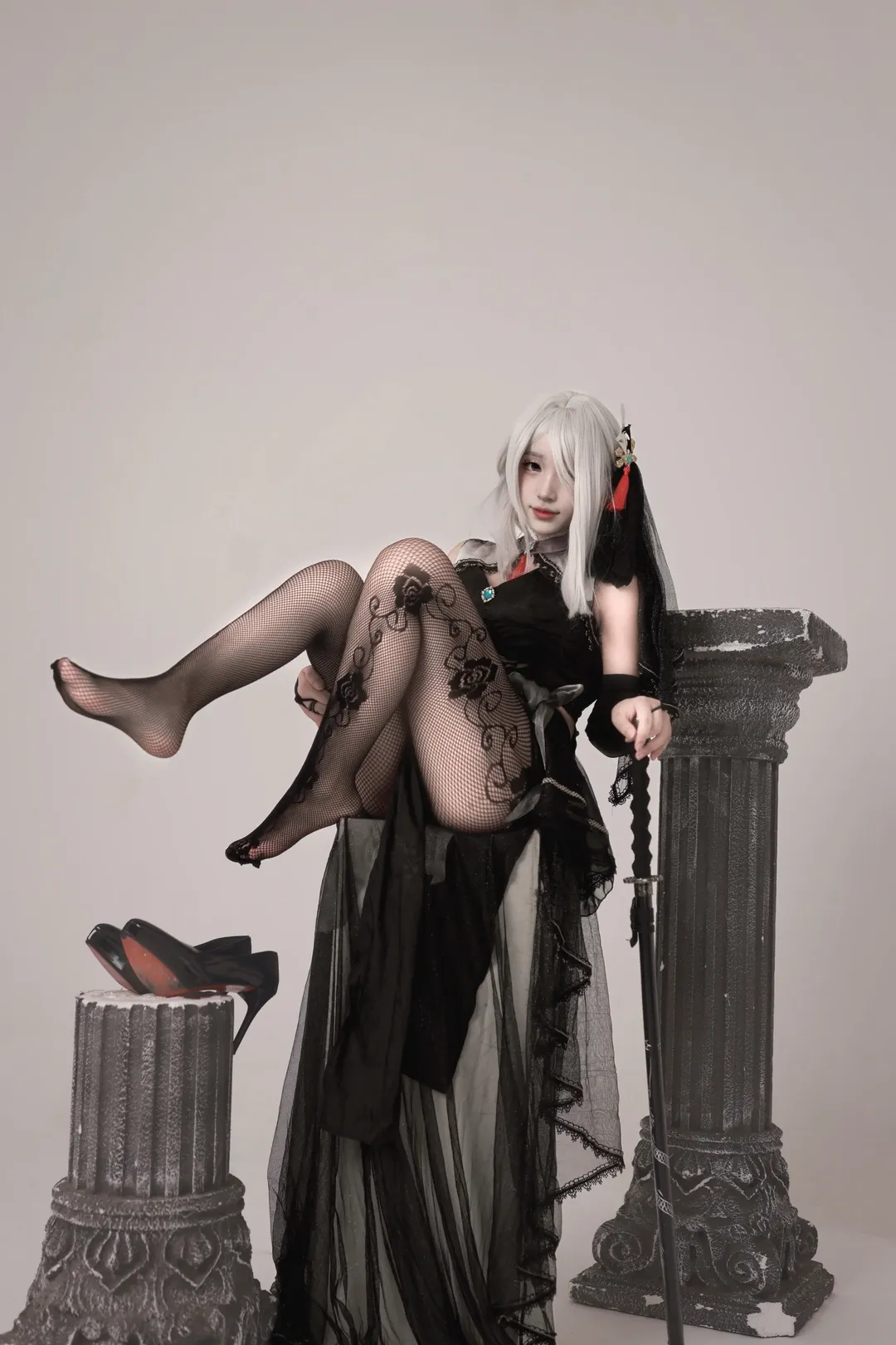 原神, 二次元摄影, 申鹤cos, 暗黑风cosplay, 黑丝网袜 - 第3张