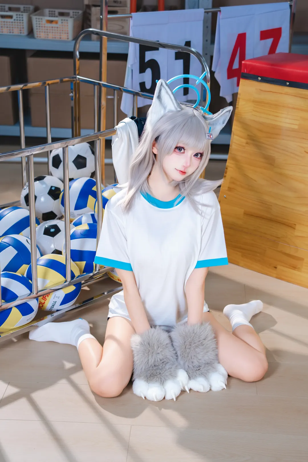 2次元少女, ブルーアーカイブ, 体操服コスプレ, スポーツスタイル写真, シロコ コスプレ - 2枚目