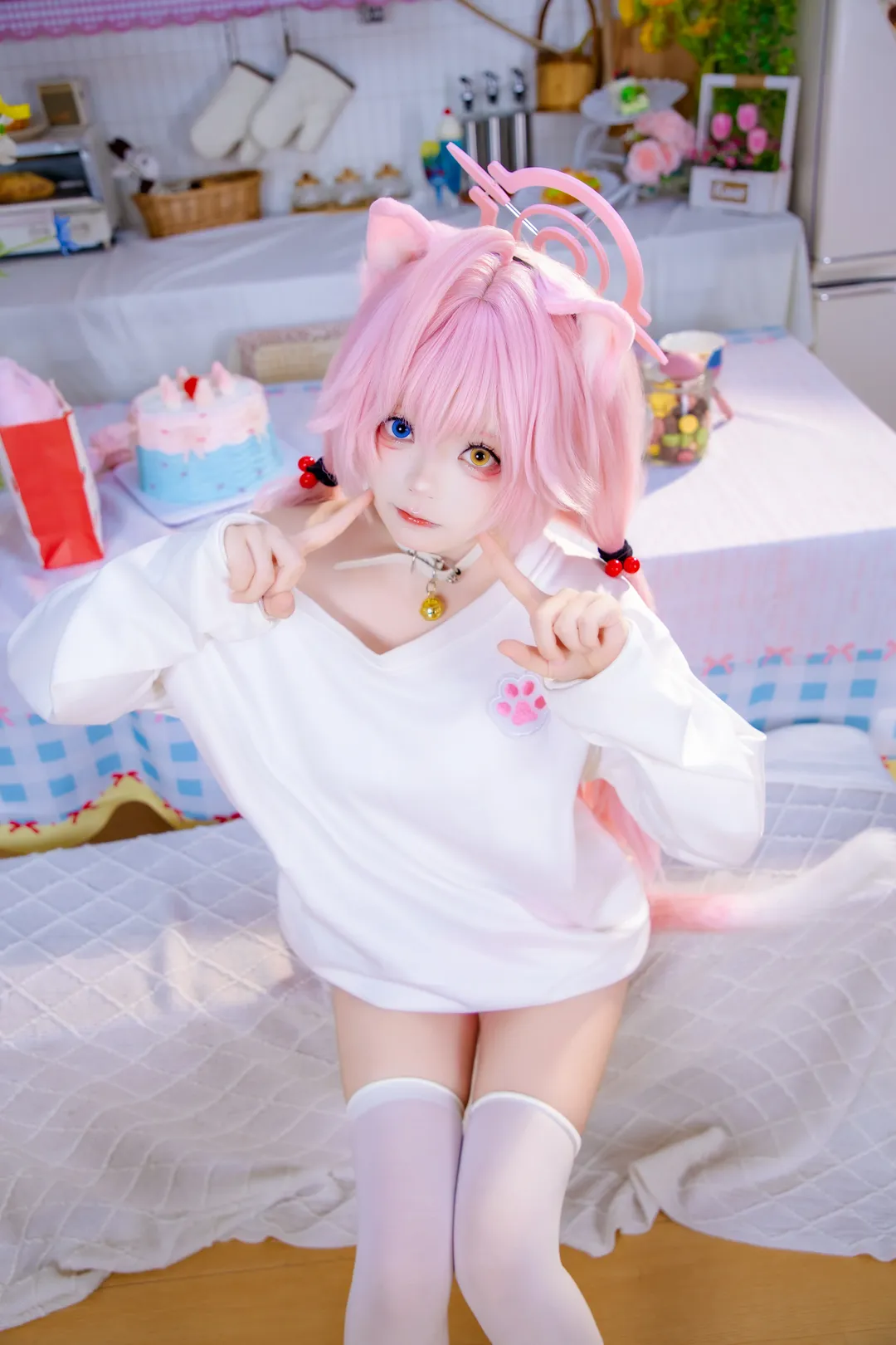 蔚蓝档案, 小鸟游星野cos, 居家风cos, 白丝cos, 粉发二次元 - 第3张