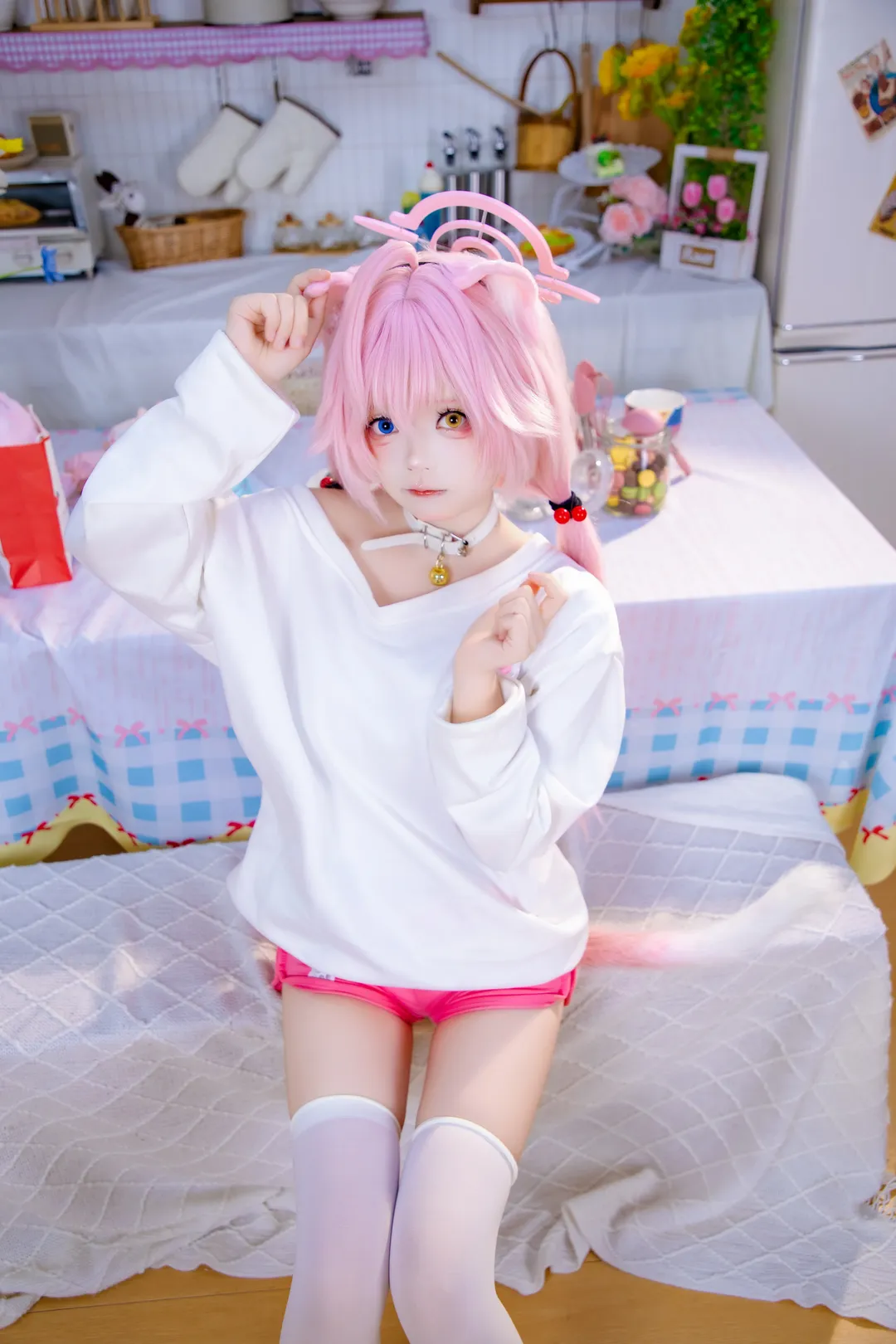 蔚蓝档案, 小鸟游星野cos, 居家风cos, 白丝cos, 粉发二次元 - 第5张