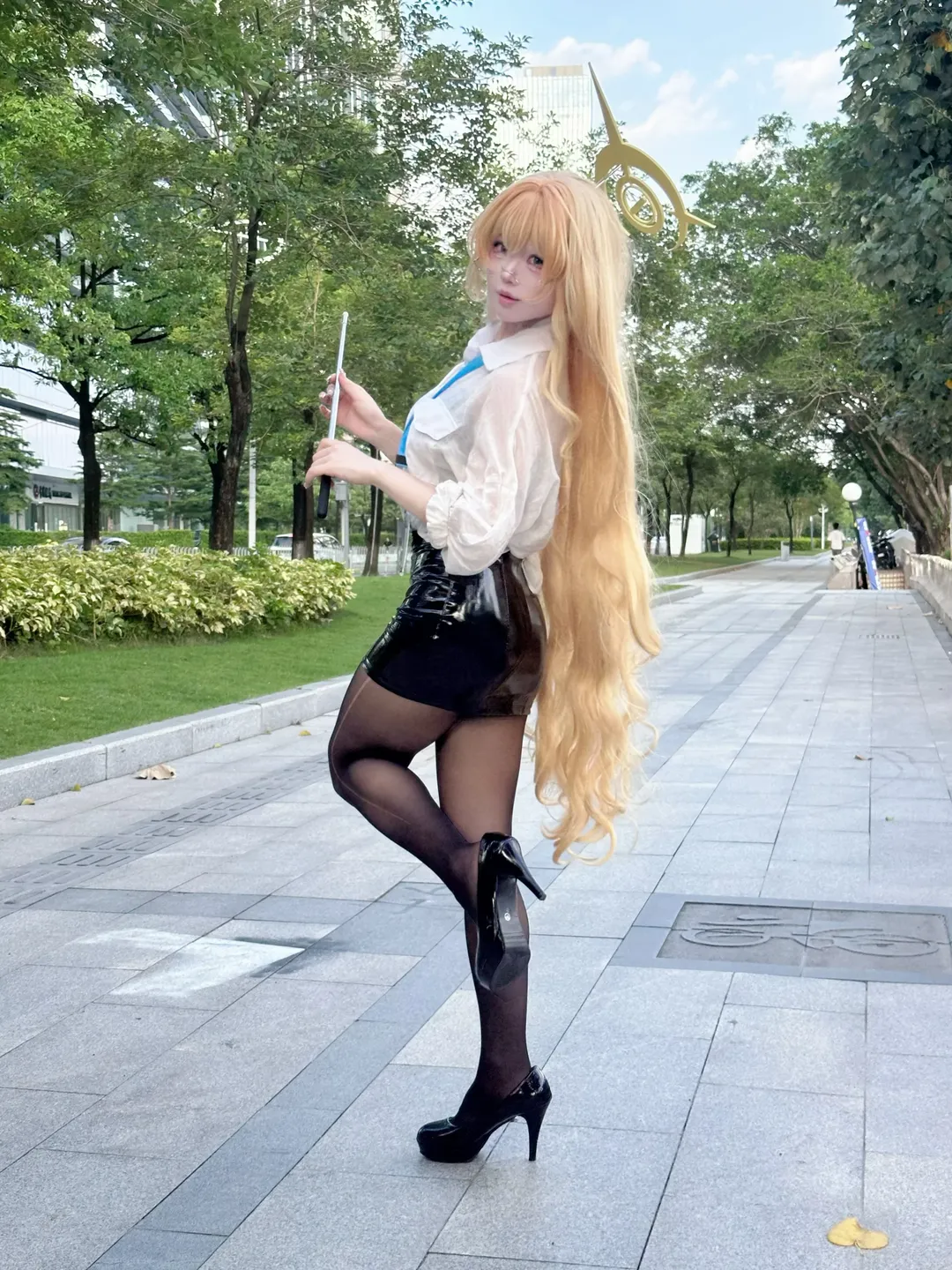 コスプレ, ブルーアーカイブ, 広州アニメ展, ニヤニヤ教授 コスプレ, 黒タイツ コーデ - 3枚目