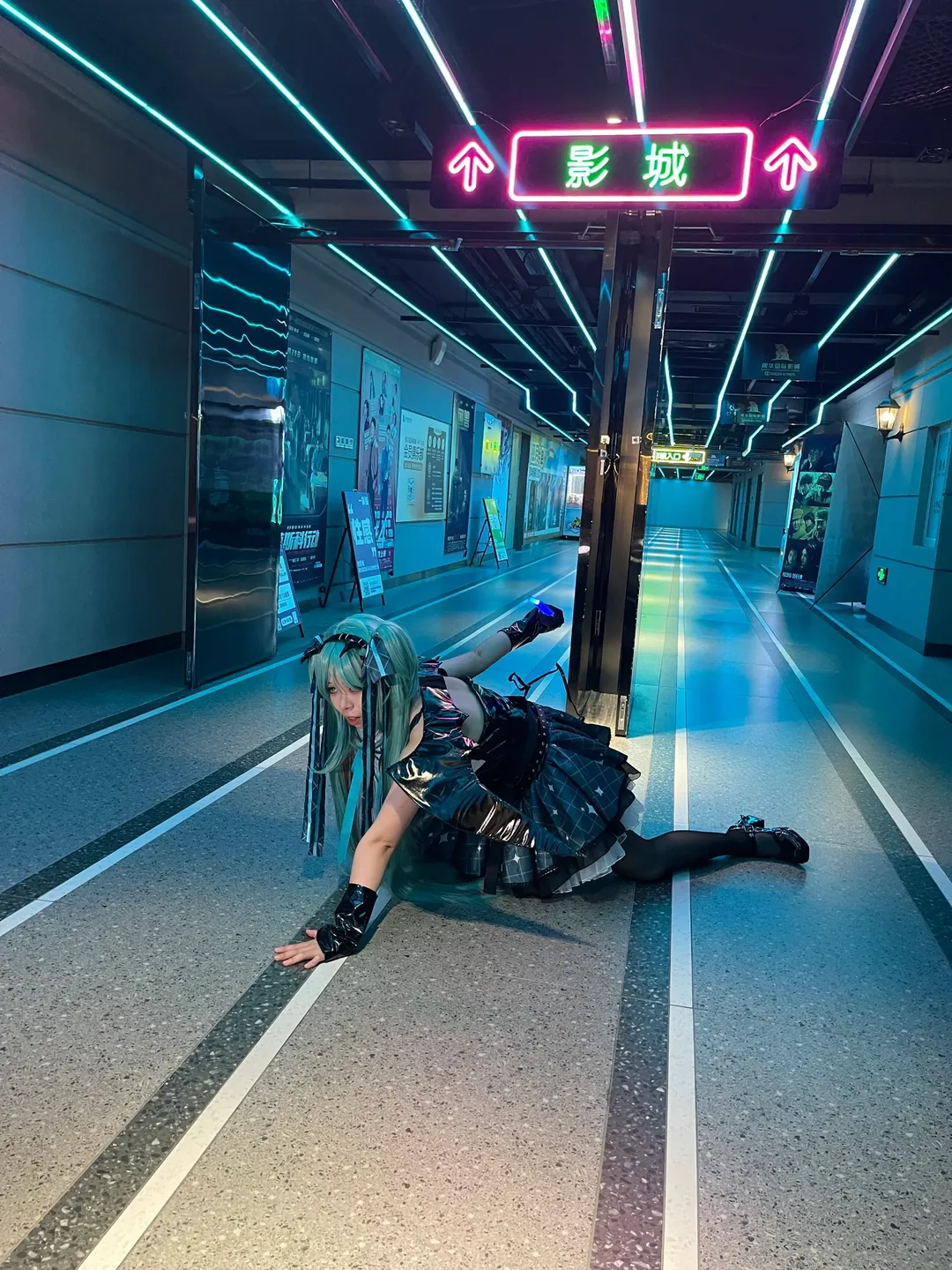 赛博朋克, 初音未来cos, 摄影花絮, 黑丝, 探店分享
