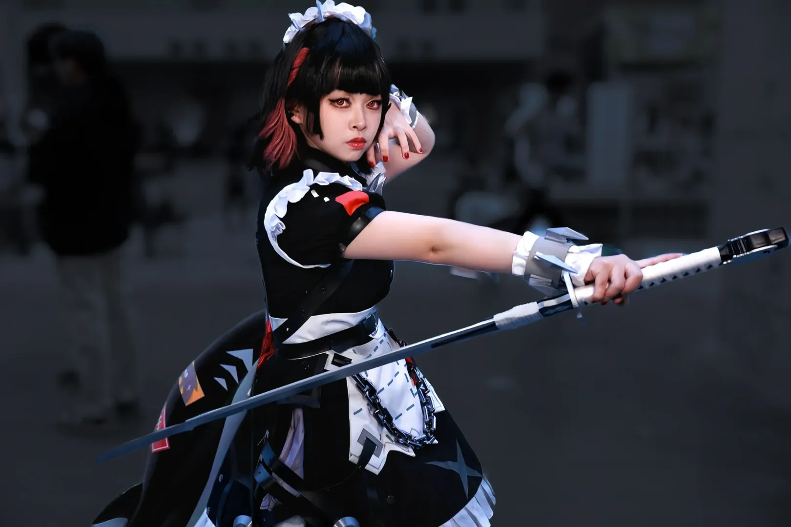 ゼンレスゾーンゼロ, イベント写真, 二次元コスプレ, サメちゃんコスプレ, 黒ストッキングメイドコスプレ - 3枚目