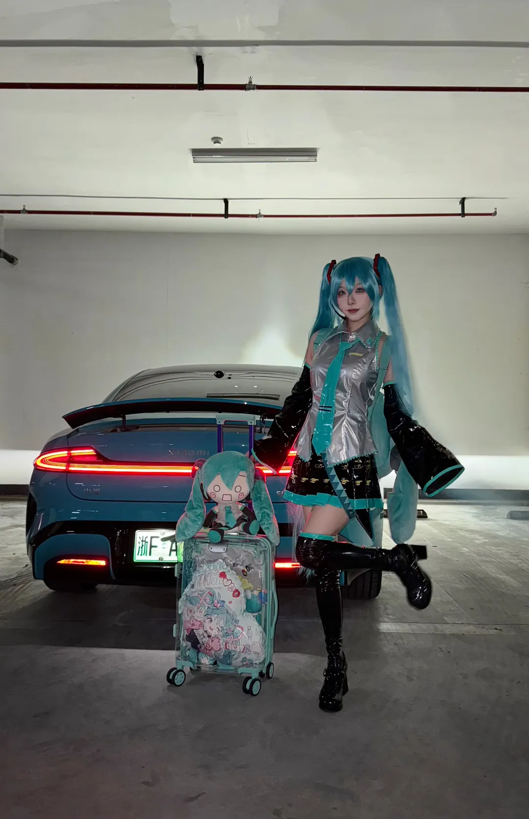初音未来cos, VOCALOID, C服测评, 漆皮涤纶, 漆皮过膝靴 - 第1张