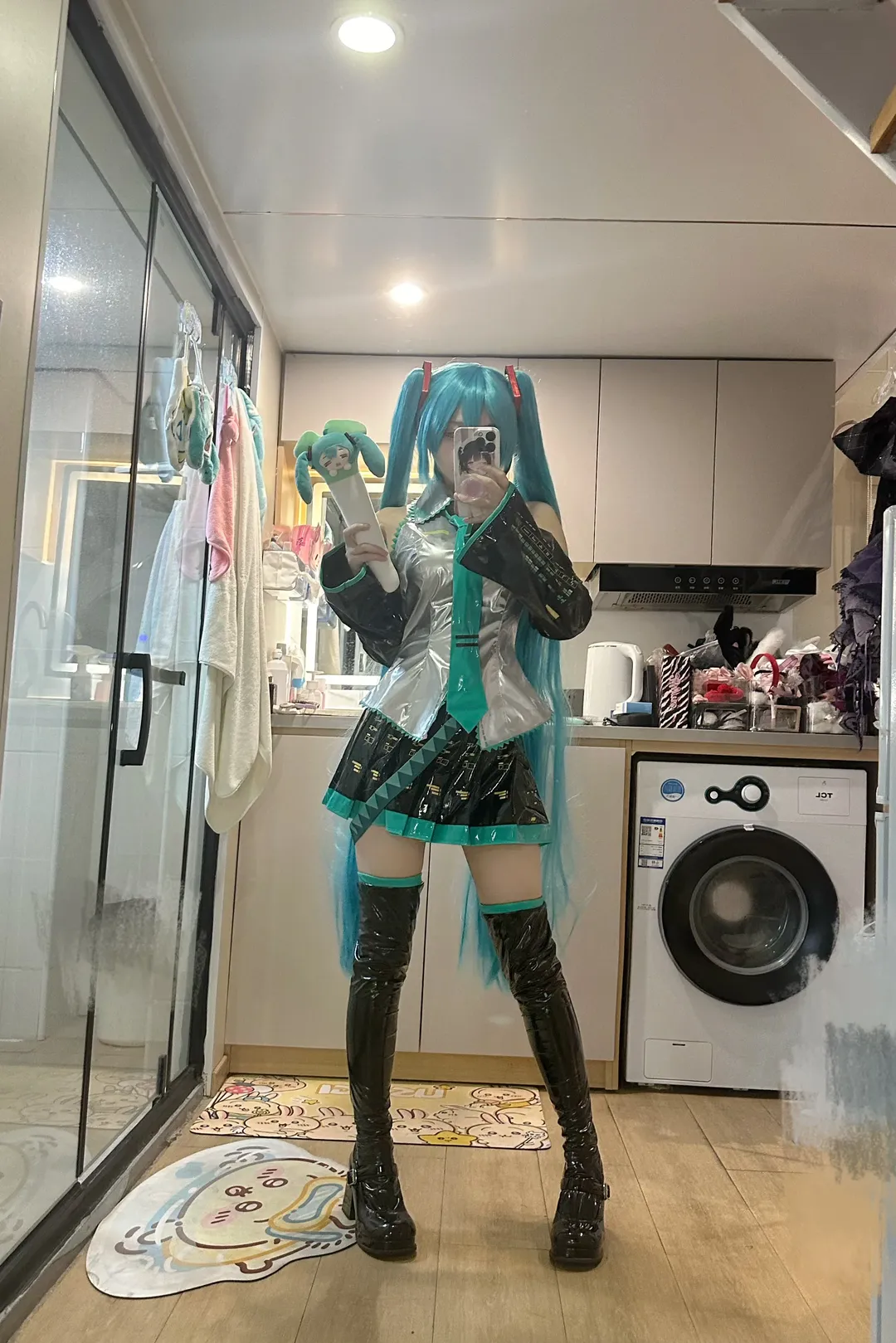 初音未来cos, VOCALOID, C服测评, 漆皮涤纶, 漆皮过膝靴 - 第2张