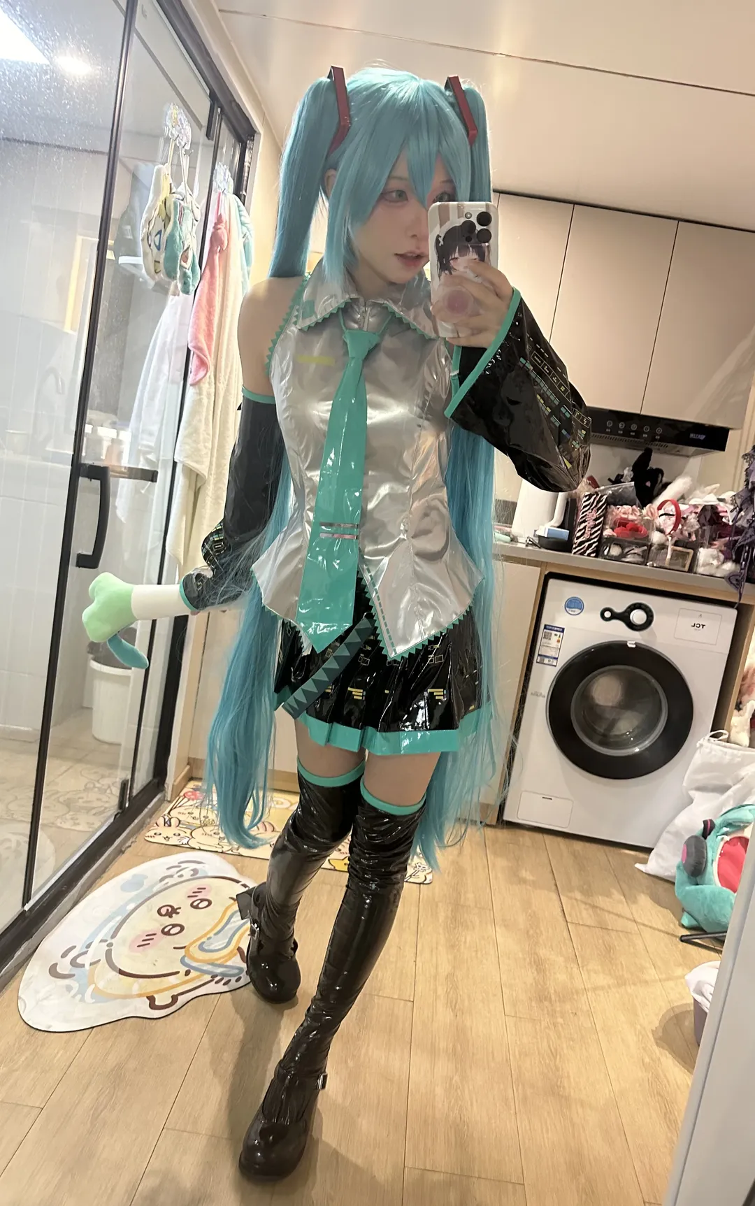 初音未来cos, VOCALOID, C服测评, 漆皮涤纶, 漆皮过膝靴 - 第3张