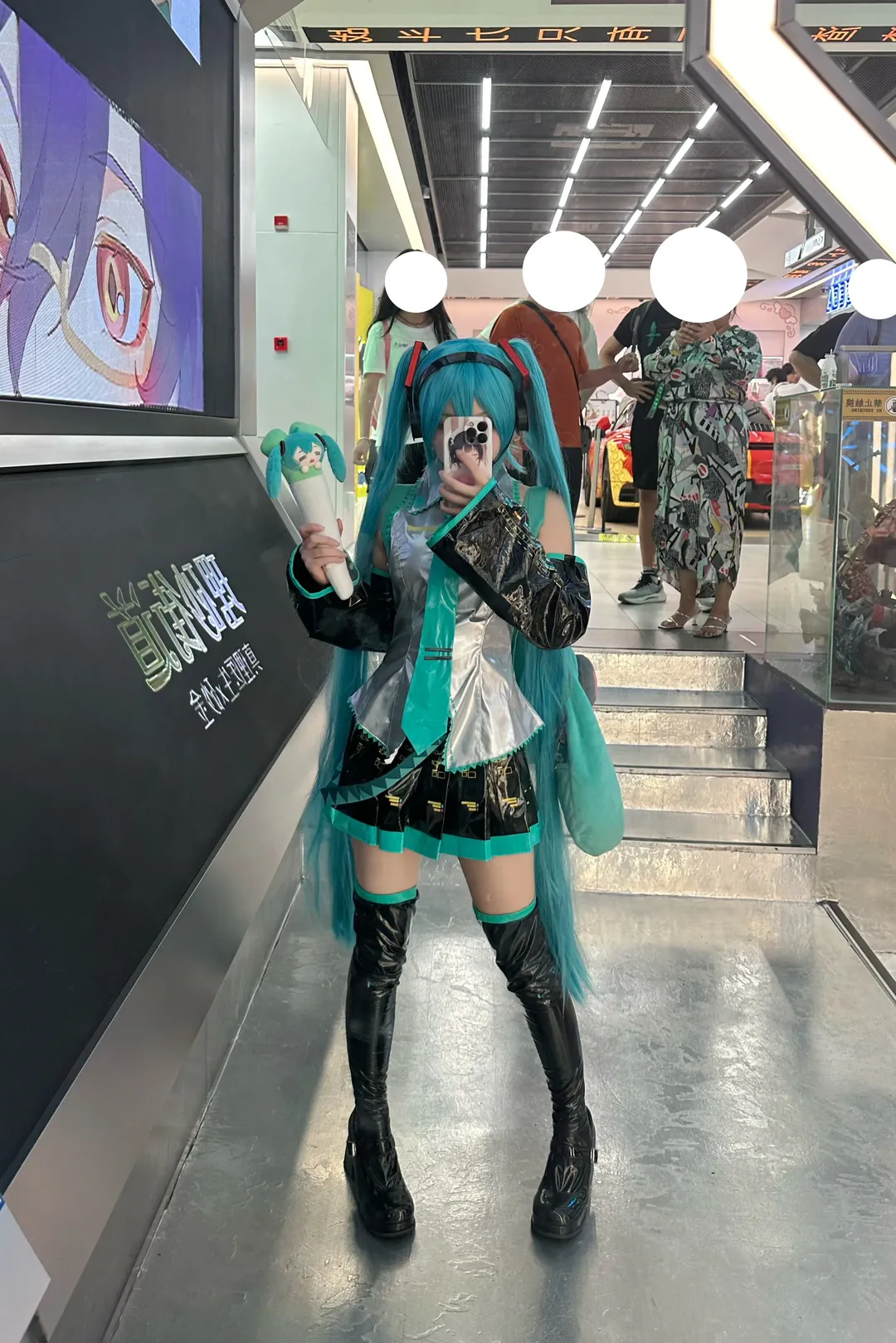 初音未来cos, VOCALOID, C服测评, 漆皮涤纶, 漆皮过膝靴 - 第9张