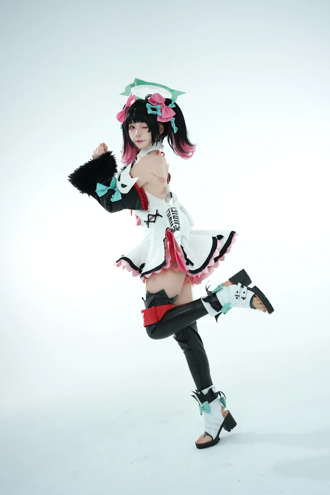 Zenless Zone Zero, Nangong Yu cosplay, Cosplay props, White background studio shoot, Black leg sleeves cosplay - Image 3
