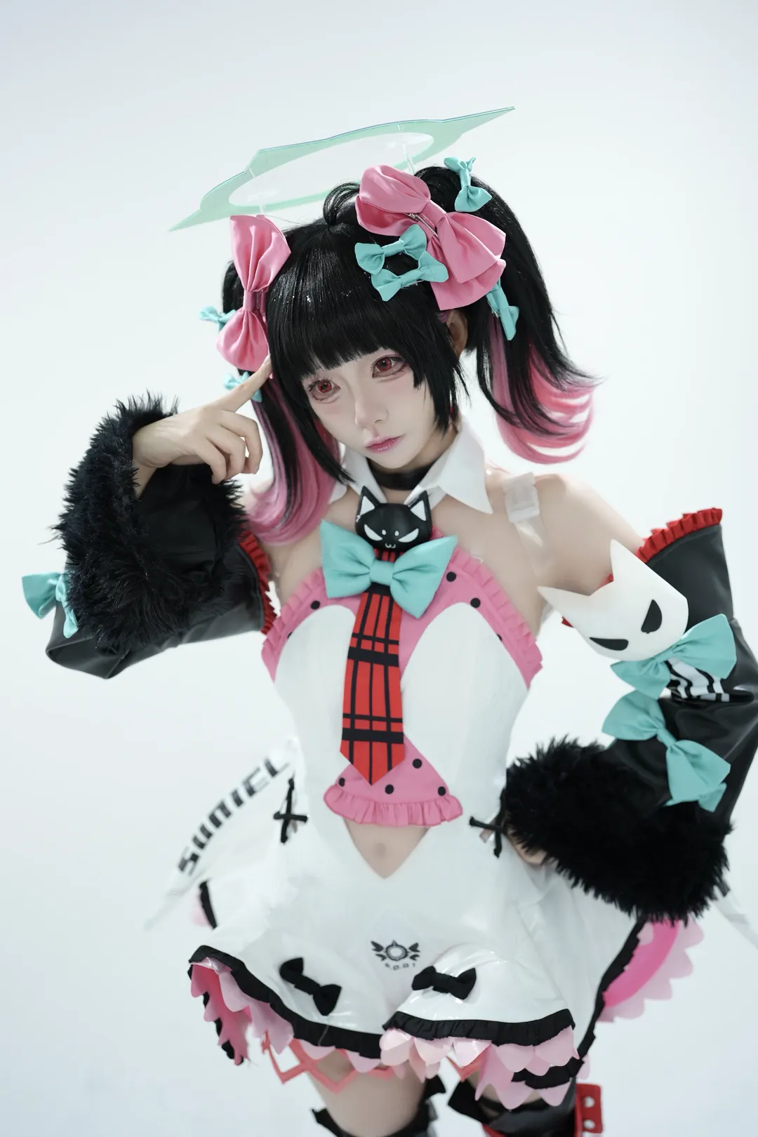 Zenless Zone Zero, Nangong Yu cosplay, Cosplay props, White background studio shoot, Black leg sleeves cosplay - Image 5
