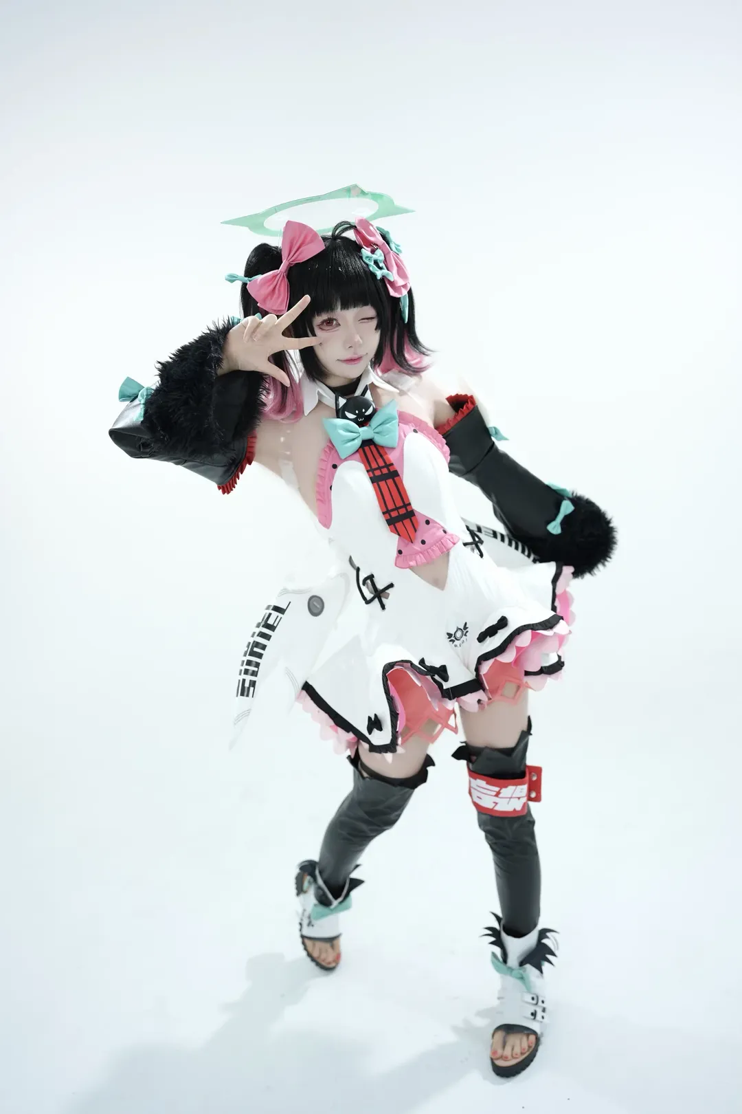Zenless Zone Zero, Nangong Yu cosplay, Cosplay props, White background studio shoot, Black leg sleeves cosplay - Image 6