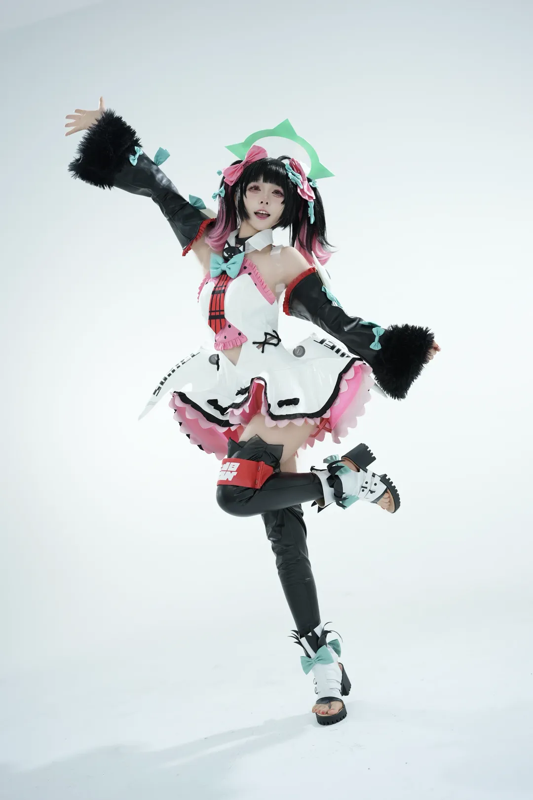 Zenless Zone Zero, Nangong Yu cosplay, Cosplay props, White background studio shoot, Black leg sleeves cosplay - Image 8