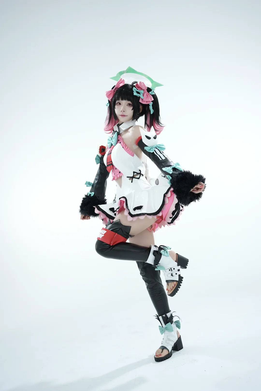 Zenless Zone Zero, Nangong Yu cosplay, Cosplay props, White background studio shoot, Black leg sleeves cosplay - Image 9