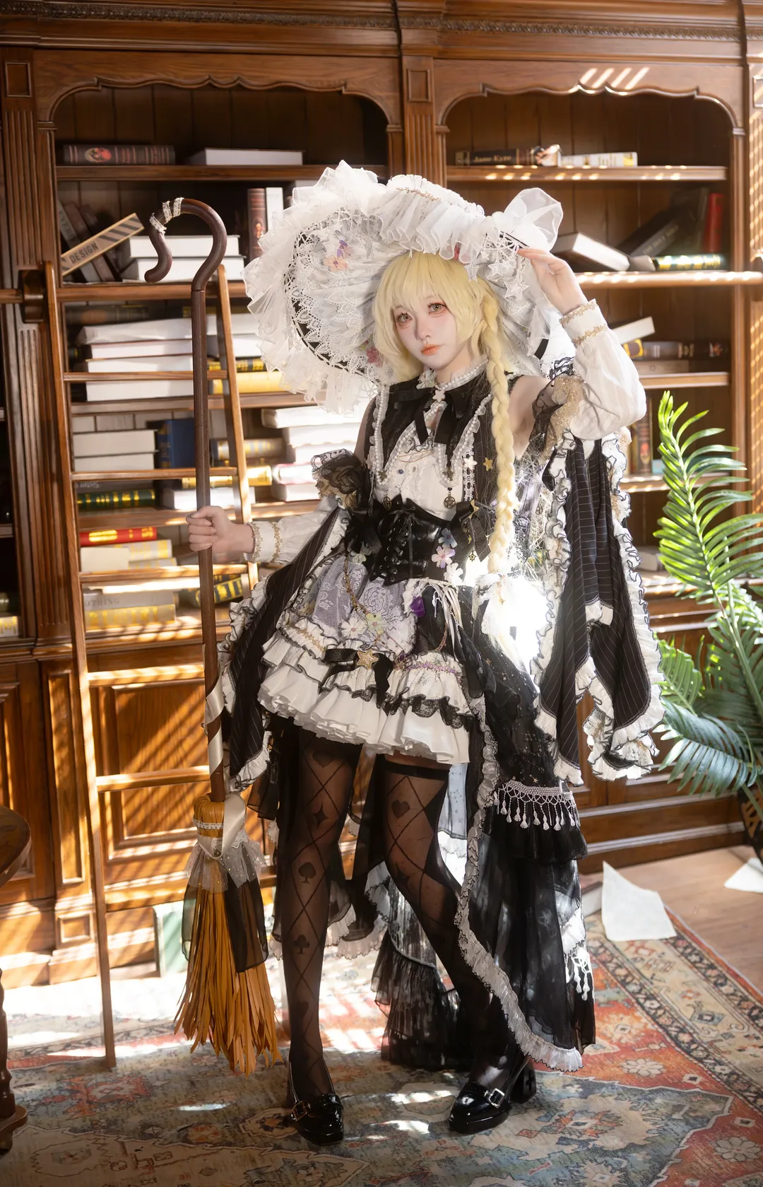 东方project, 魔理沙cos, 魔女二设, 黑白女巫风, 网纹丝袜 - 第3张