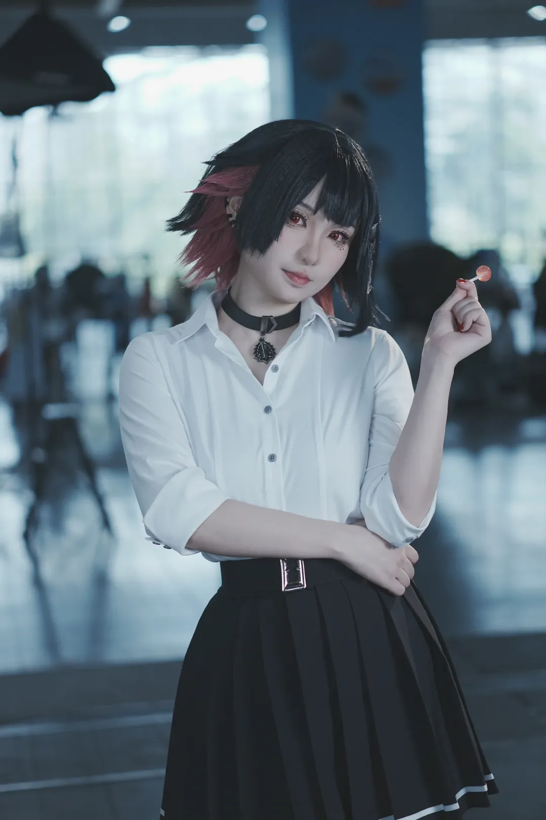 ゼンレスゾーンゼロ, イベント写真, エレン・ジョー コスプレ, サメちゃんコスプレ, 黒ストッキングコスプレ - 1枚目