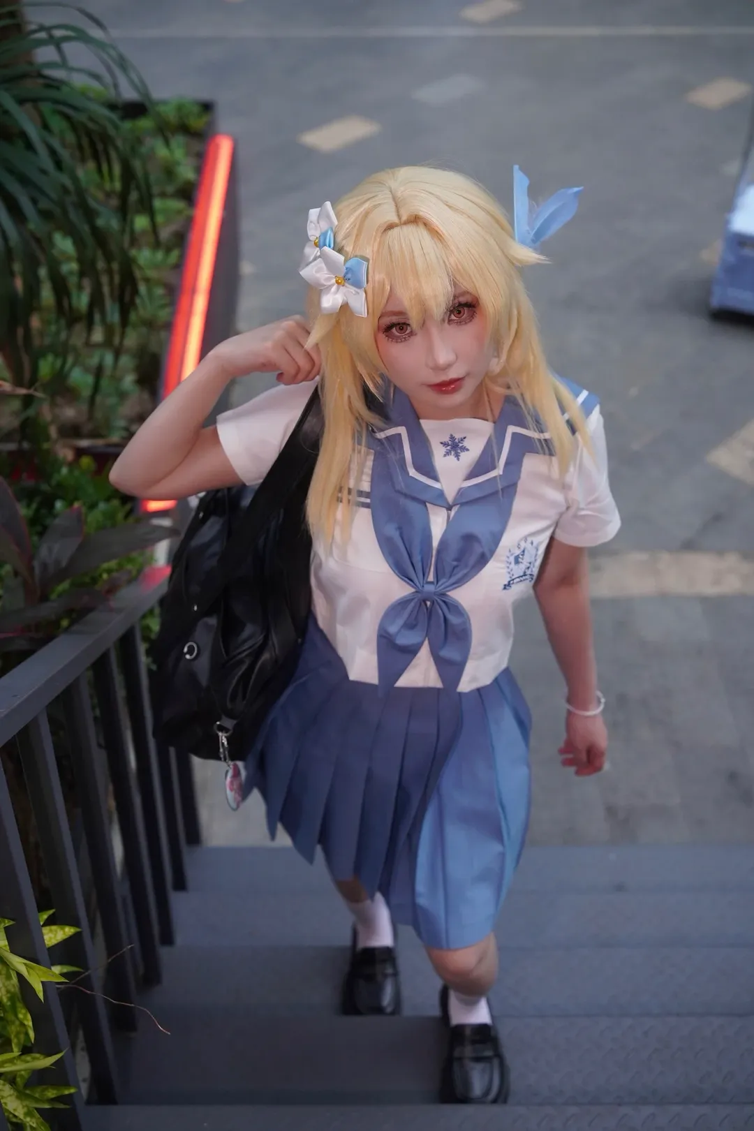 Genshin Impact, Convention photos, Lumine cosplay, JK uniform, Sailor suit outfit - Image 1