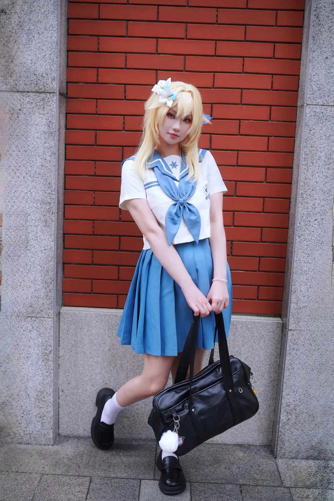 Genshin Impact, Convention photos, Lumine cosplay, JK uniform, Sailor suit outfit - Image 3