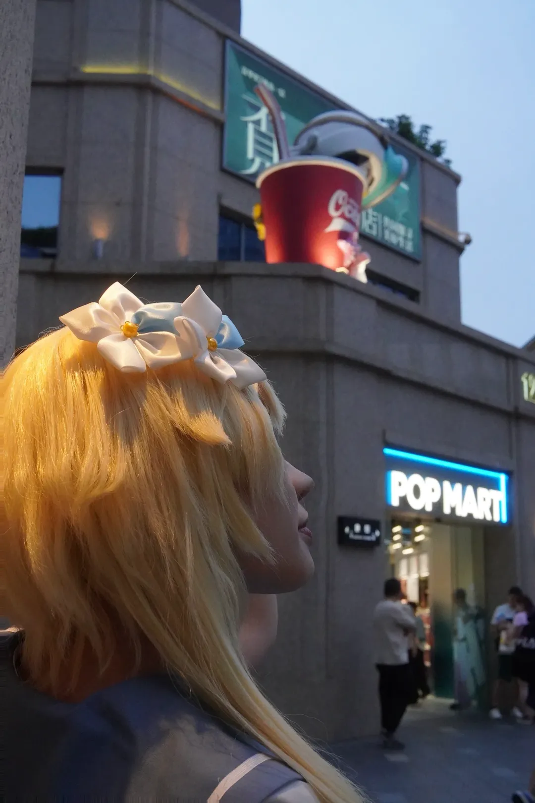 Genshin Impact, Convention photos, Lumine cosplay, JK uniform, Sailor suit outfit - Image 6