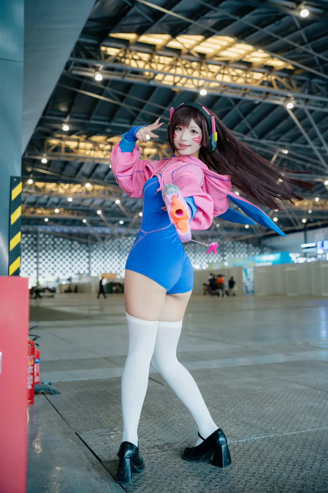 漫展返圖, 守望先鋒, cosplay攝影, 白絲穿搭, D.Va cos - 第4張