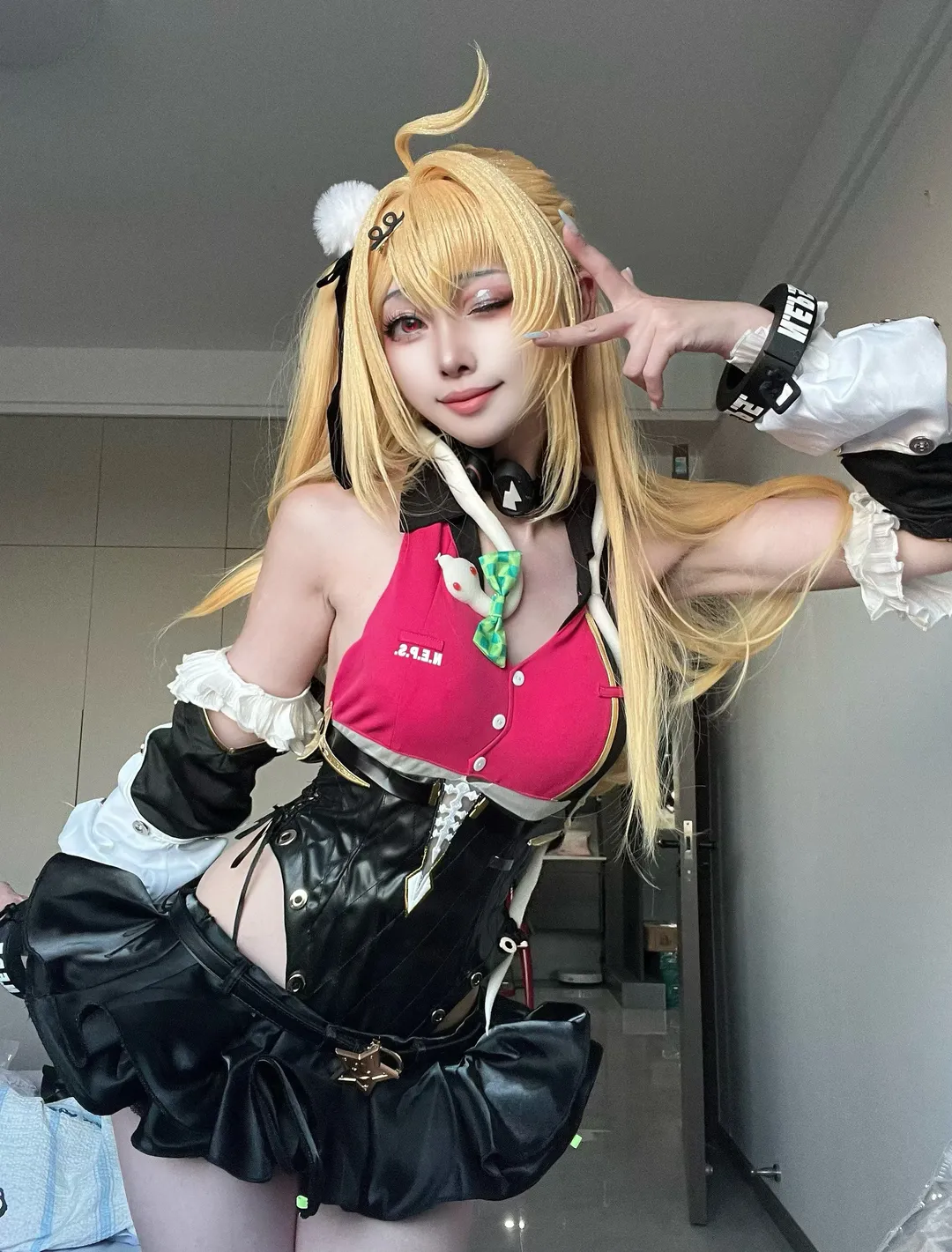 角色扮演, 绝区零, 希希芙cos, cosplay妆容, 二次元穿搭