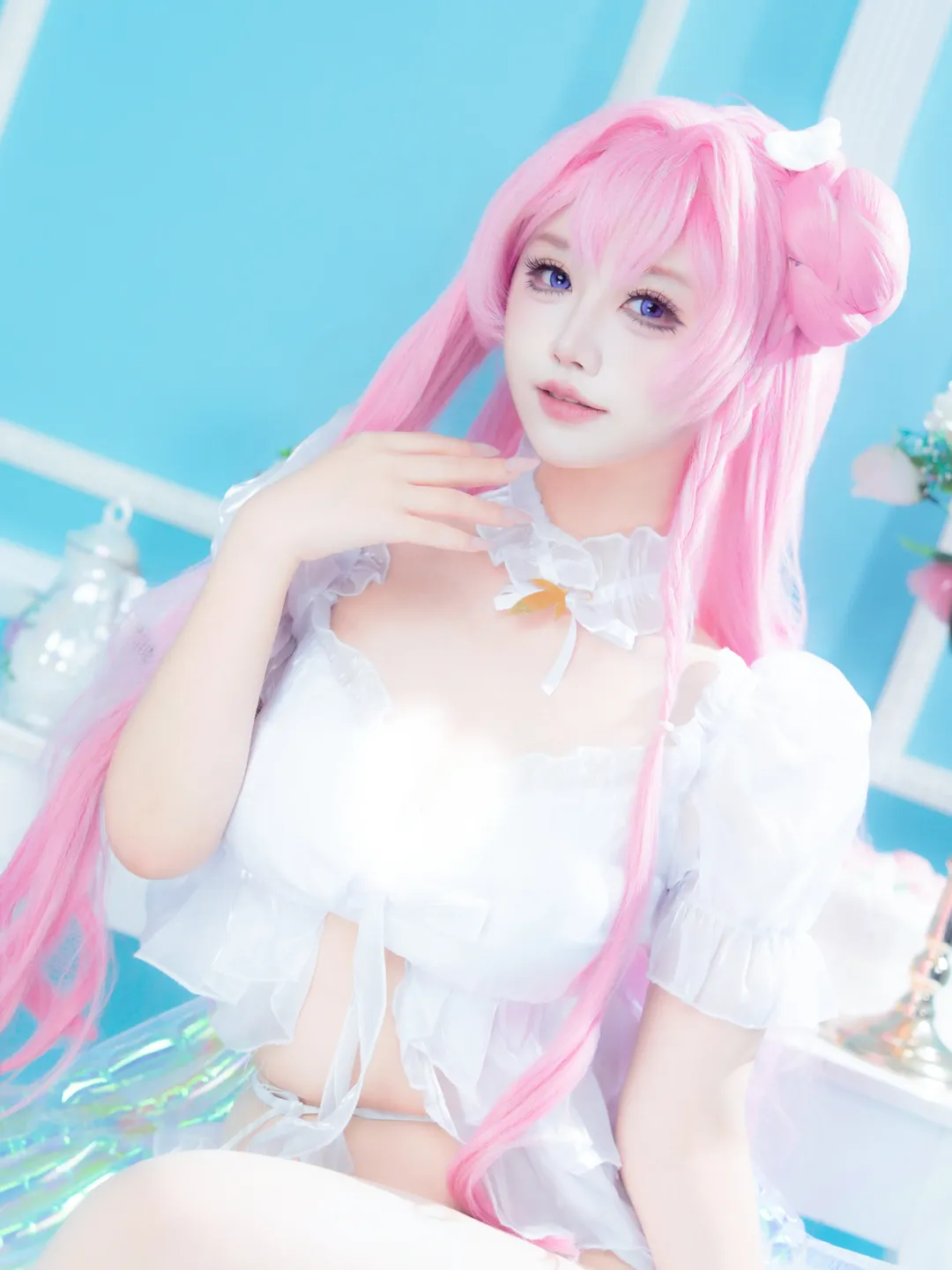 二次元cos, nikke胜利女神, 桃乐丝cos, 粉发cosplay, 白色丝袜cos