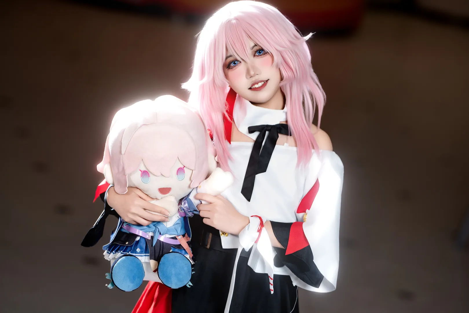 崩坏星穹铁道, 三月七cos, Cosplay日常分享, KFC联名cosplay, 粉色系cos摄影 - 第3张