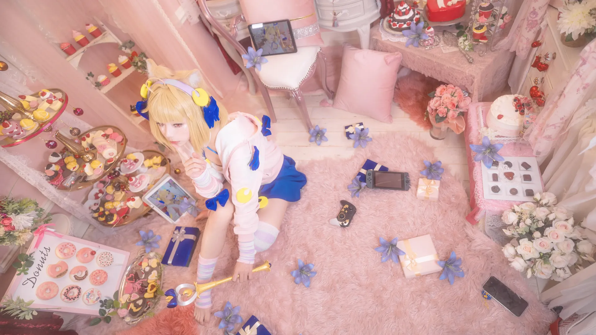 cosplay摄影, 爱尔奎特cos, 月姬, 粉白条纹丝袜, 粉色系布景 - 第5张