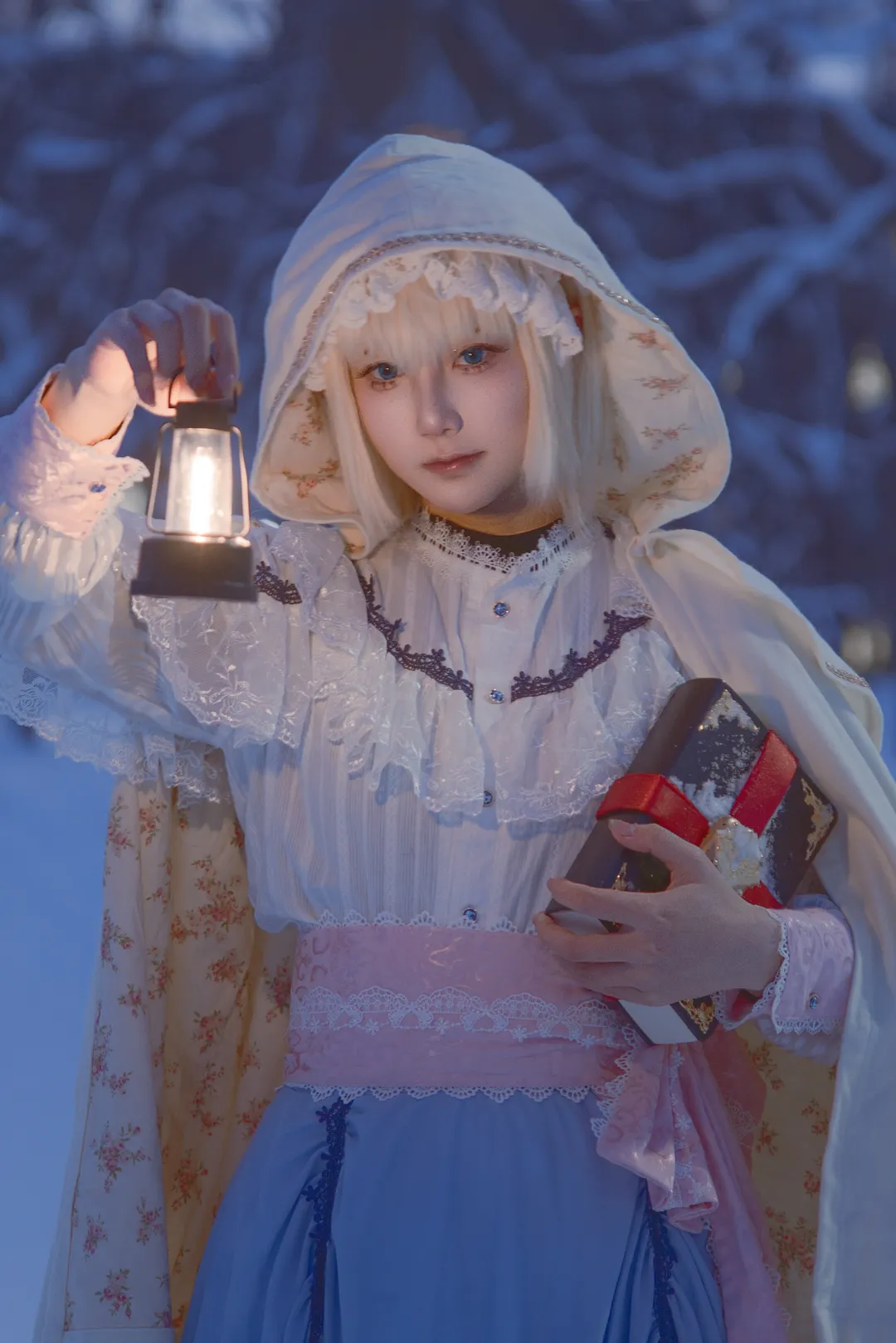 东方project, Cosplay摄影, 爱丽丝玛格特罗伊德cos, 雪景cos, 复古提灯