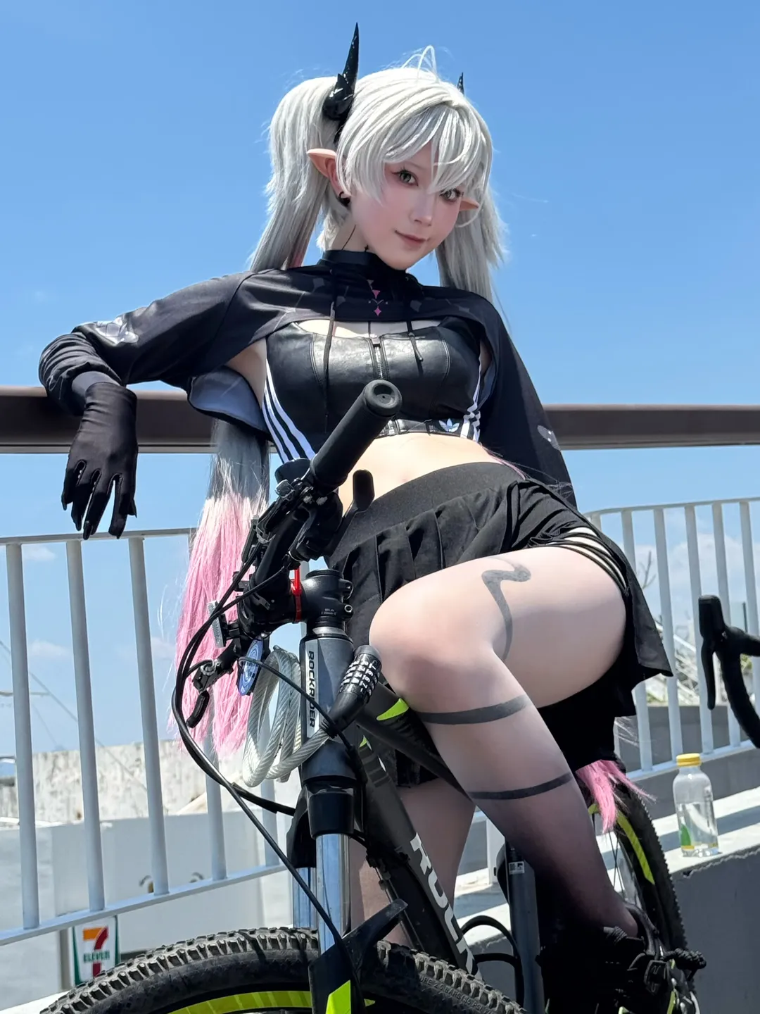 Outdoor photography, Fate/Grand Order, Stockings cosplay, Mash Kyrielight cosplay, Cycling outfit