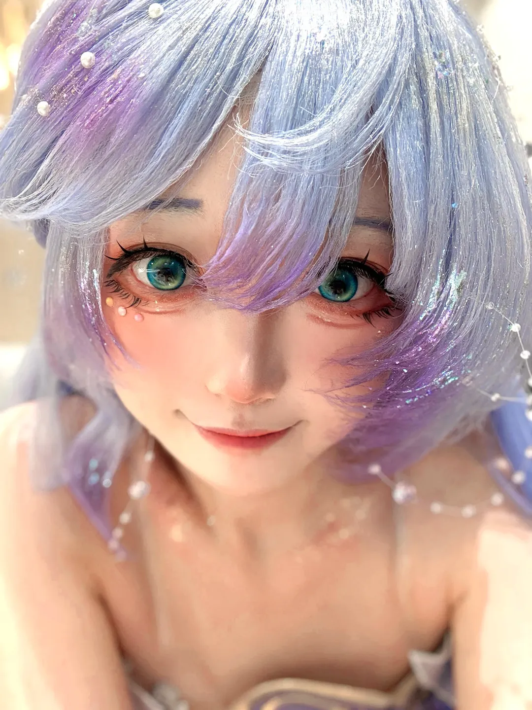 Honkai: Star Rail, Convention photos, Robin cosplay, Cosplay makeup, Apple Portrait Mode - Image 1
