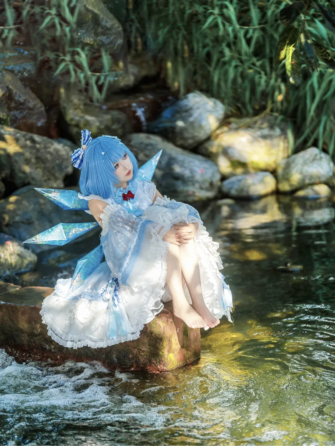 二次元撮影, 東方Project, チルノコスプレ, 青と白の配色, 水景撮影 - 4枚目