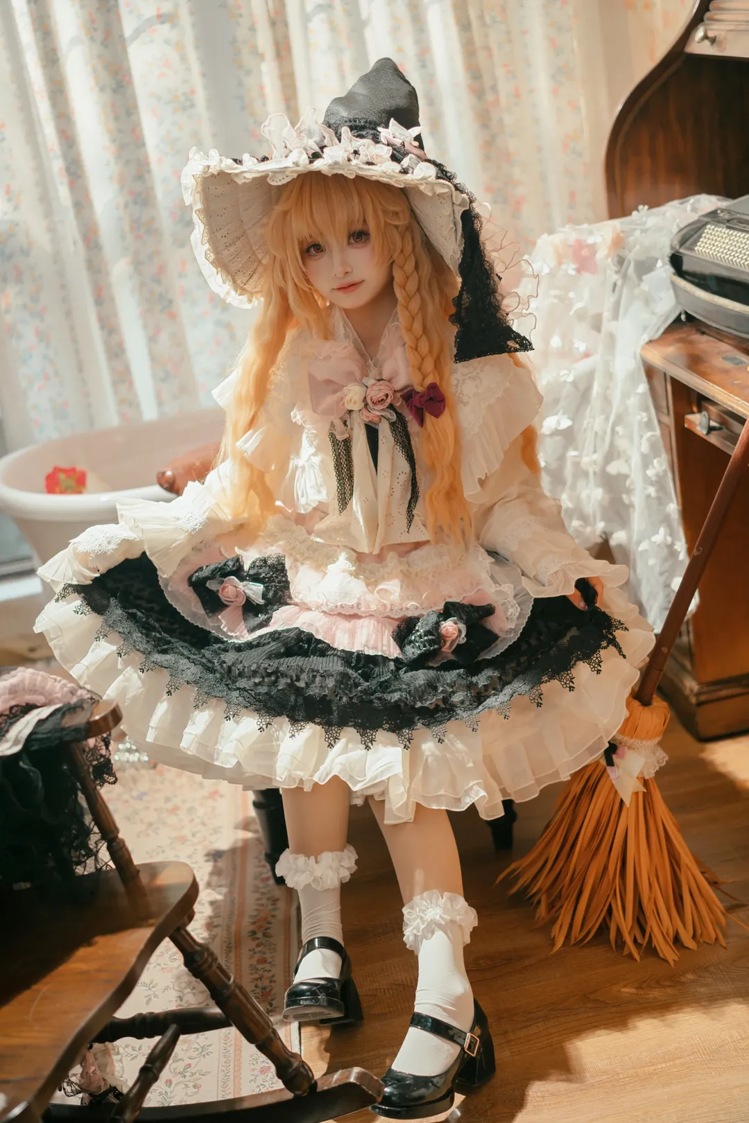 东方Project, 雾雨魔理沙cos, 复古摄影, 洛丽塔穿搭, 白丝少女 - 第5张