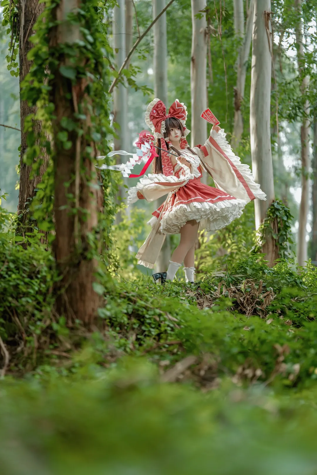 博丽灵梦cos, 东方project, 二次元cosplay, 巫女服, 森林写真