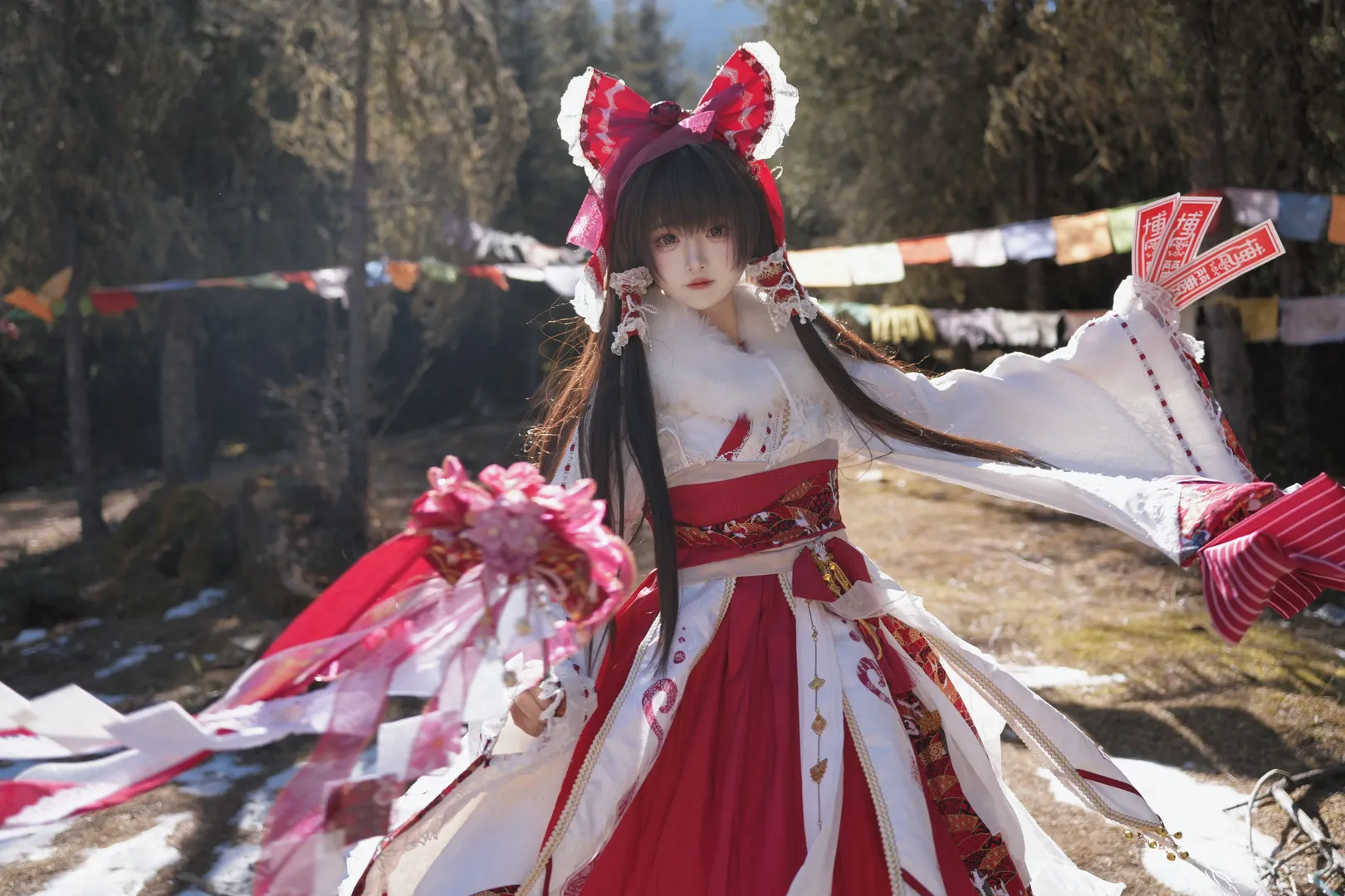 博丽灵梦cos, 东方project, 白丝, 逆光人像, 雪地摄影 - 第3张