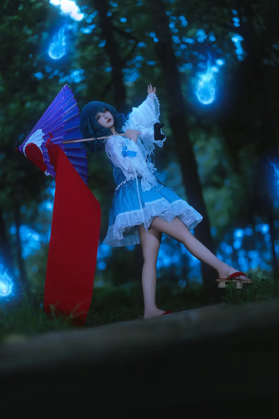 东方project, 多多良小伞cos, 蓝白洋装, 暗调夜景, 唐伞少女 - 第3张