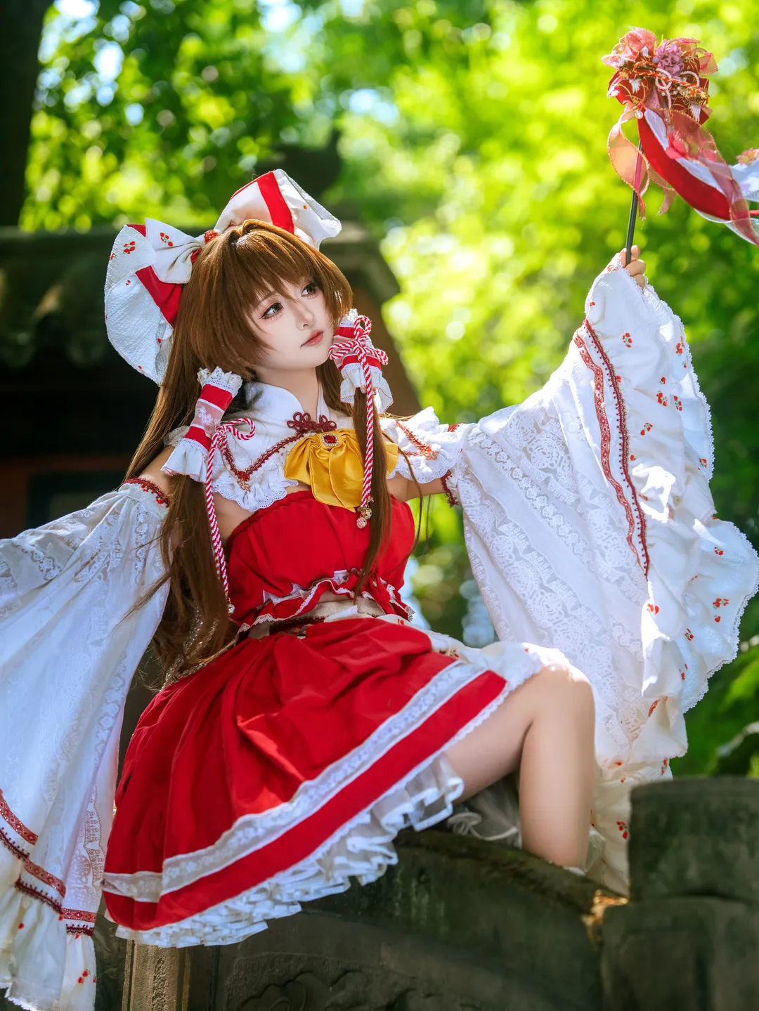 博丽灵梦cos, 东方project, 红白巫女, cosplay写真, 园林外景