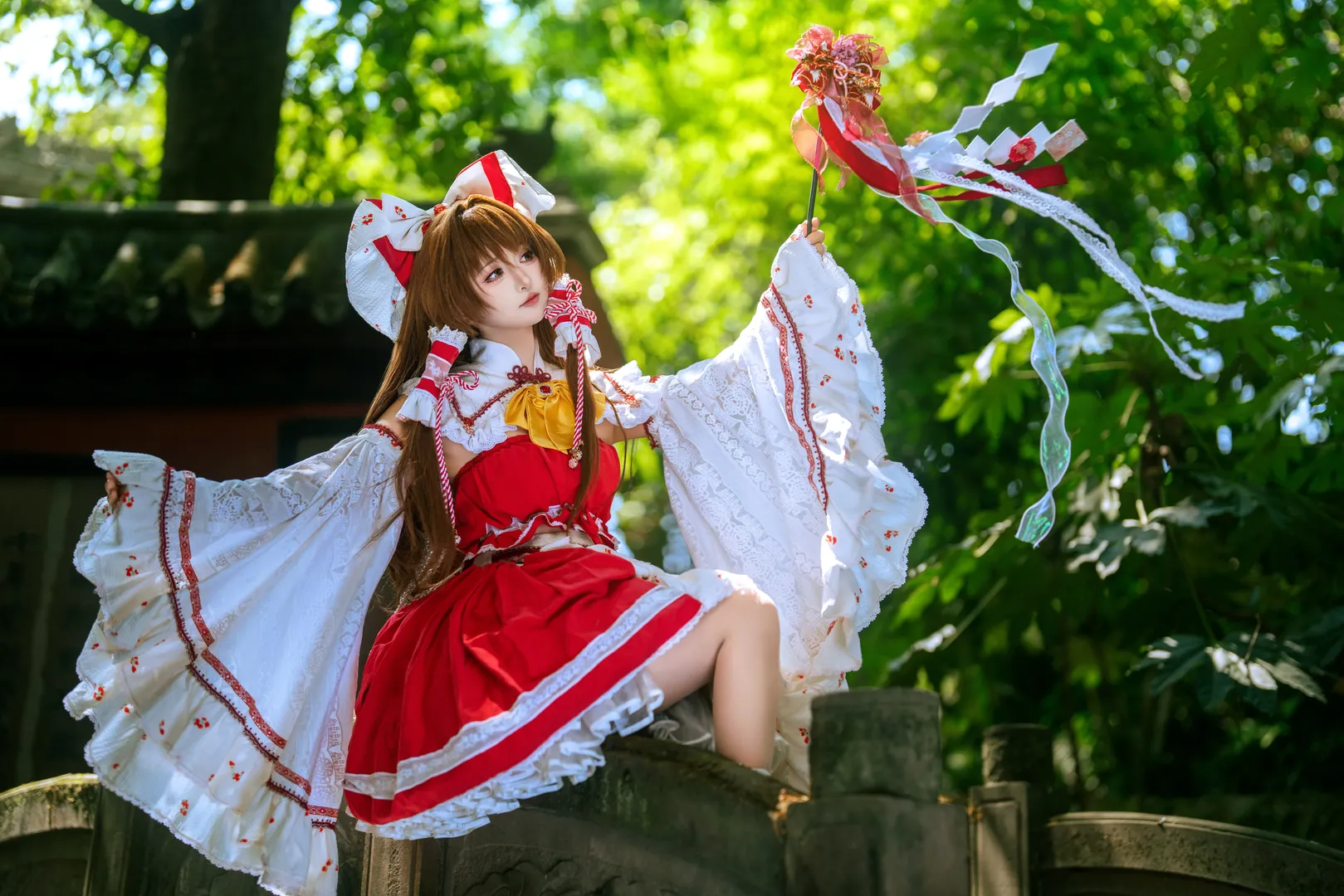 博丽灵梦cos, 东方project, 红白巫女, cosplay写真, 园林外景 - 第4张