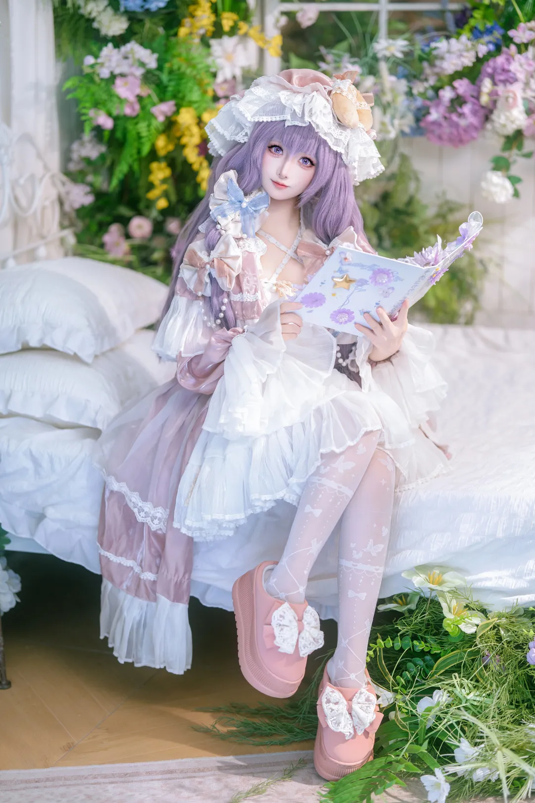 东方Project, 帕秋莉cos, 紫色假发, 洛丽塔穿搭, 蕾丝白丝袜