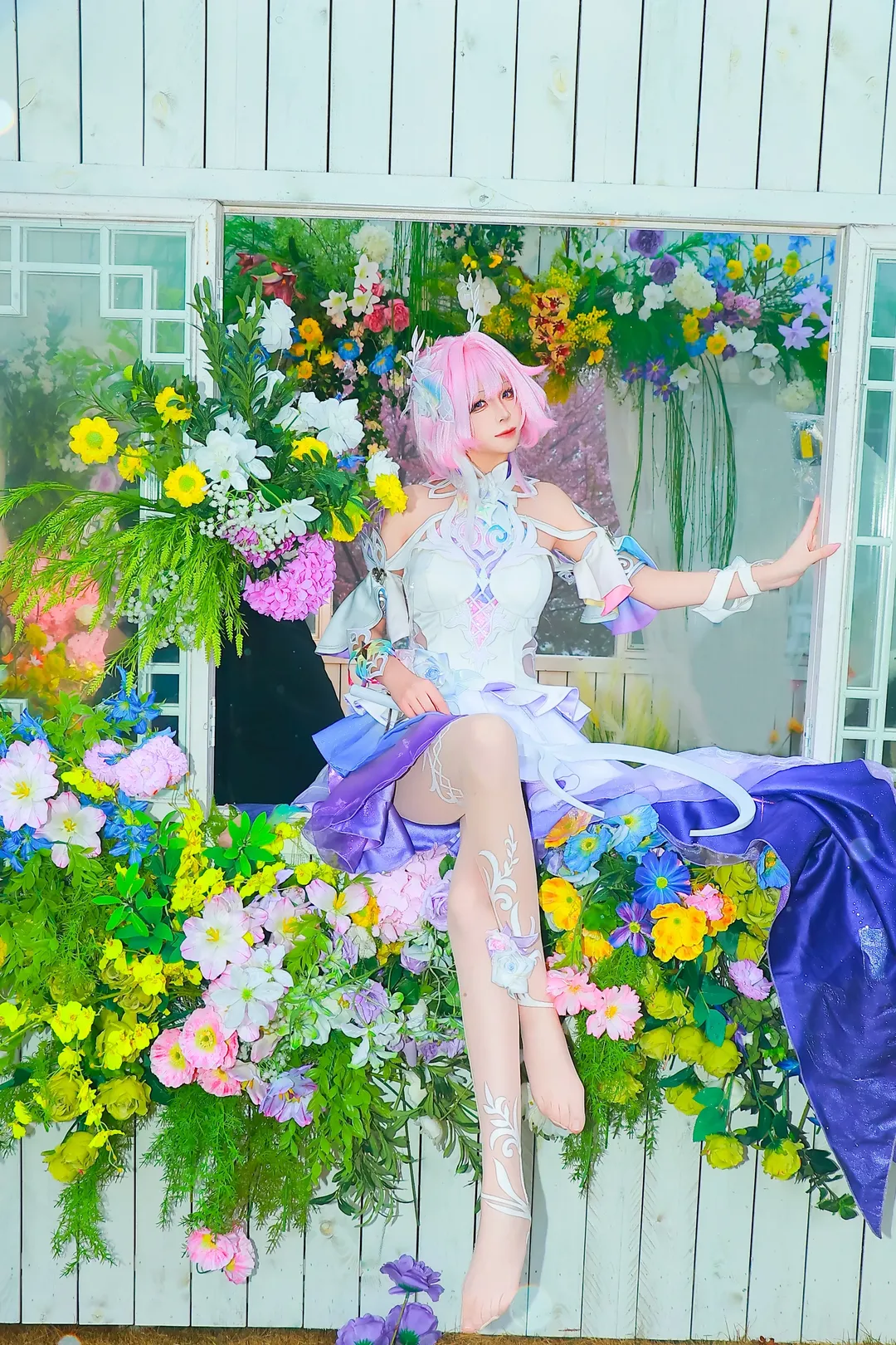 Cyrene Cosplay, Honkai: Star Rail, Cosplay photography, White thigh-highs outfit, Dreamy sea of flowers