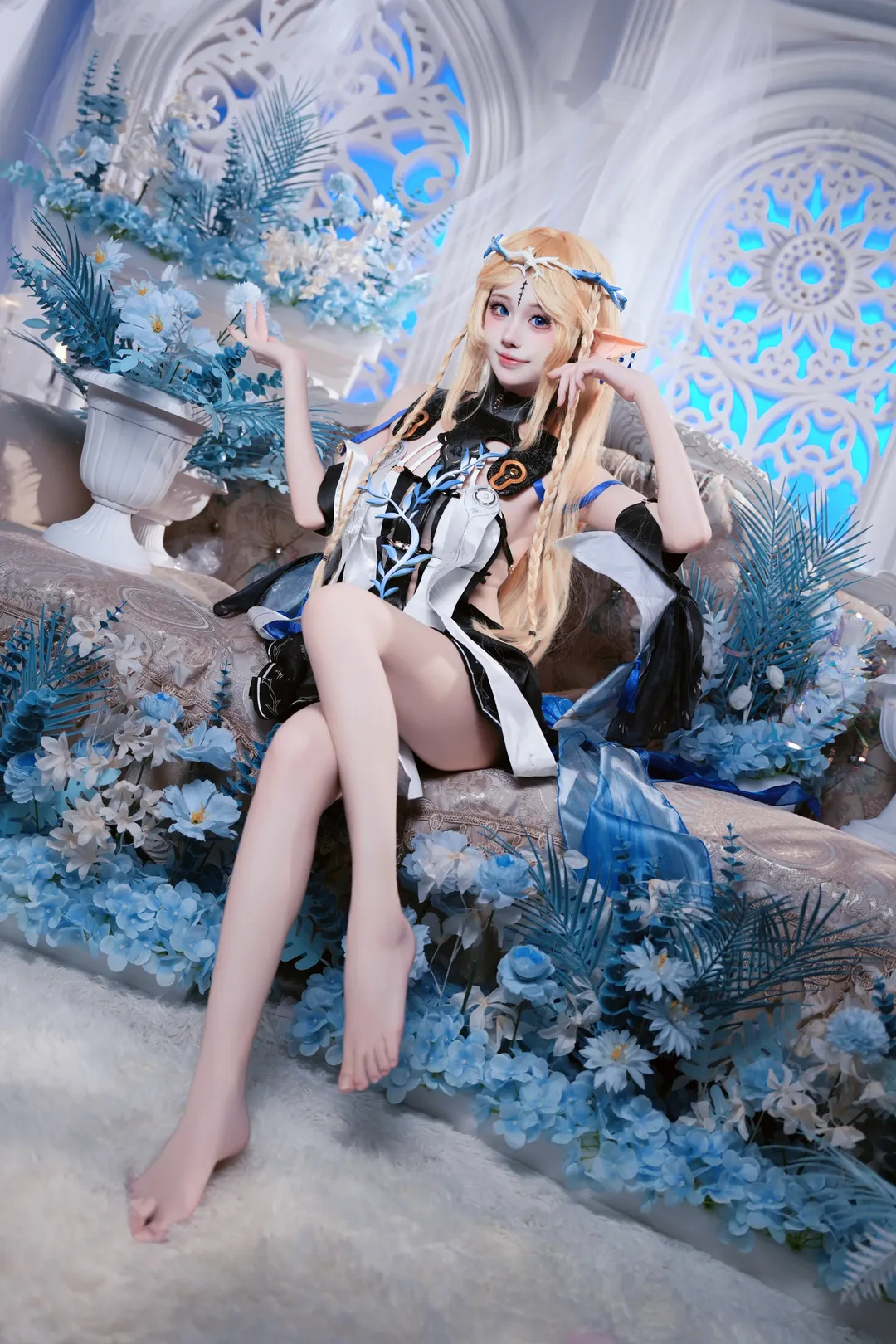 鸣潮, 卡提希娅cos, 游戏角色还原, cosplay摄影, 精灵耳cos - 第1张