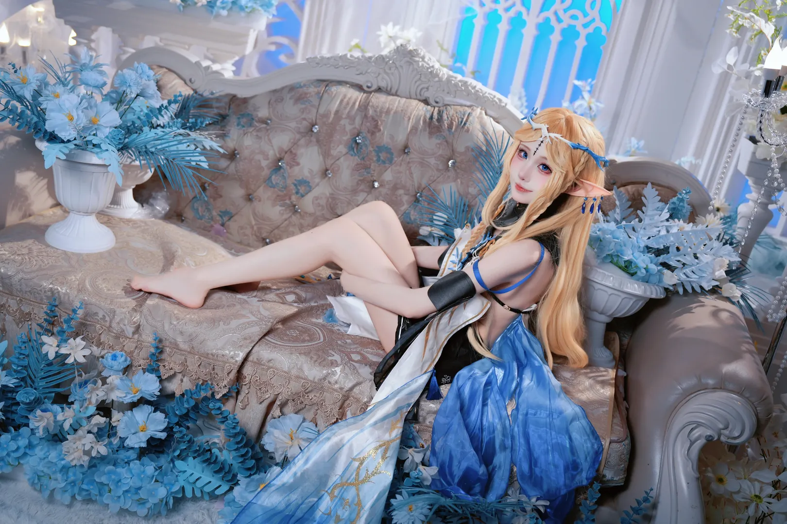 鸣潮, 卡提希娅cos, 游戏角色还原, cosplay摄影, 精灵耳cos