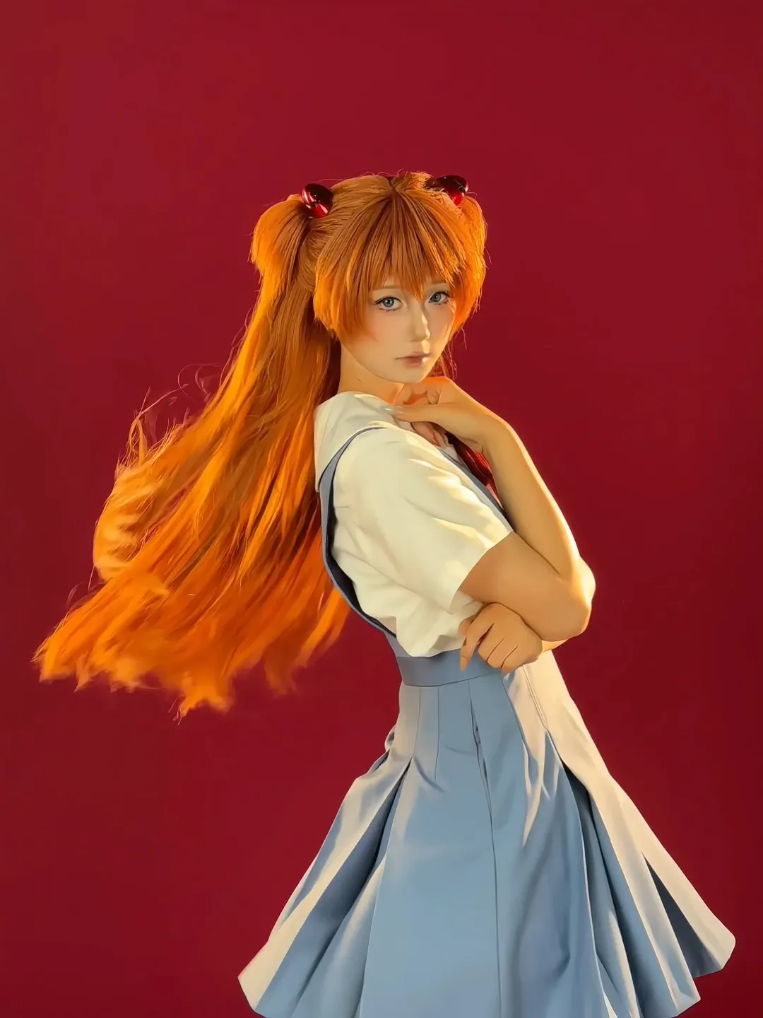 二次元撮影, アスカコスプレ, スタジオポートレート, 赤髪ツインテール, 制服コーデ - 1枚目
