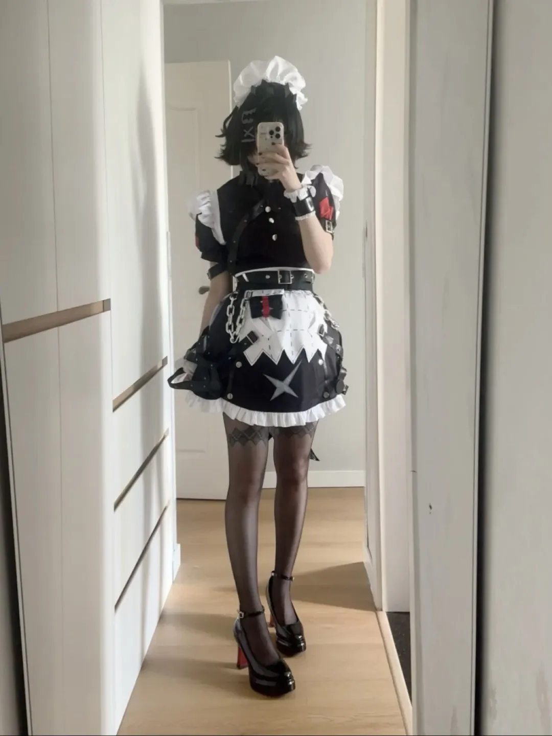 绝区零, 艾莲乔cos, 鲨鱼妹, 黑丝穿搭, cosplay女仆装