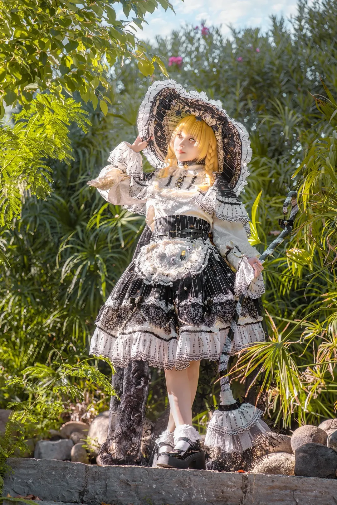 Touhou Project, Marisa cosplay, Lolita outfit coordination, Xiamen photography, European-style building exterior - Image 1