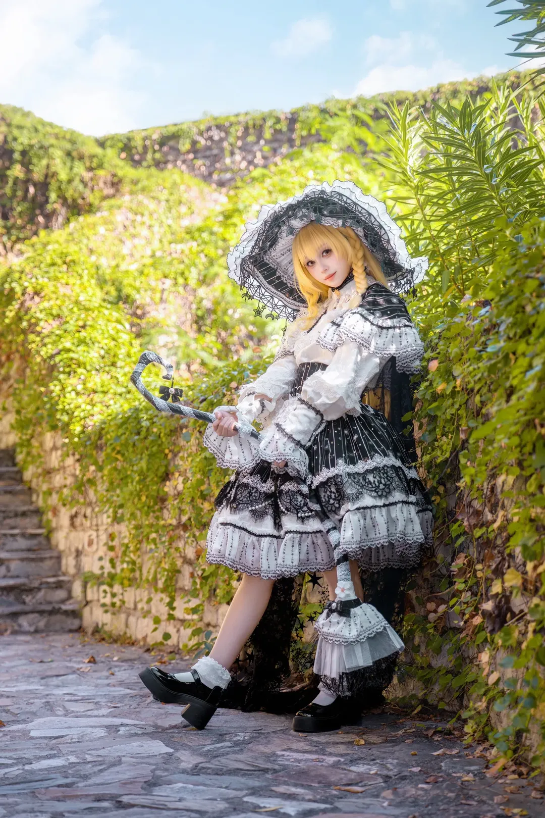 Touhou Project, Marisa cosplay, Lolita outfit coordination, Xiamen photography, European-style building exterior - Image 2