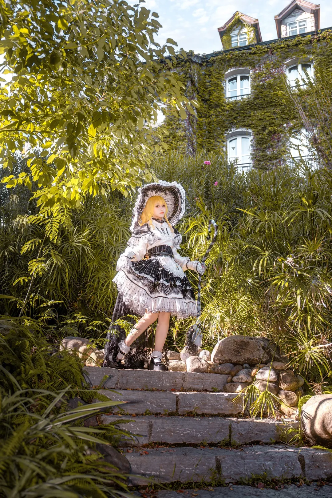 Touhou Project, Marisa cosplay, Lolita outfit coordination, Xiamen photography, European-style building exterior - Image 5