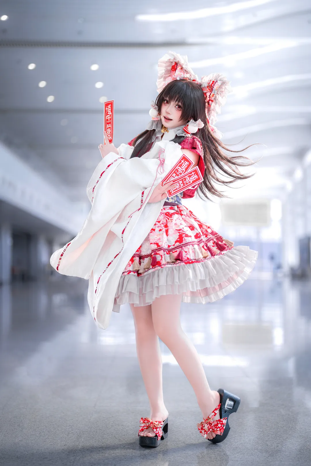 二次元摄影, 博丽灵梦cos, 东方Project, 漫展场照, 和风巫女