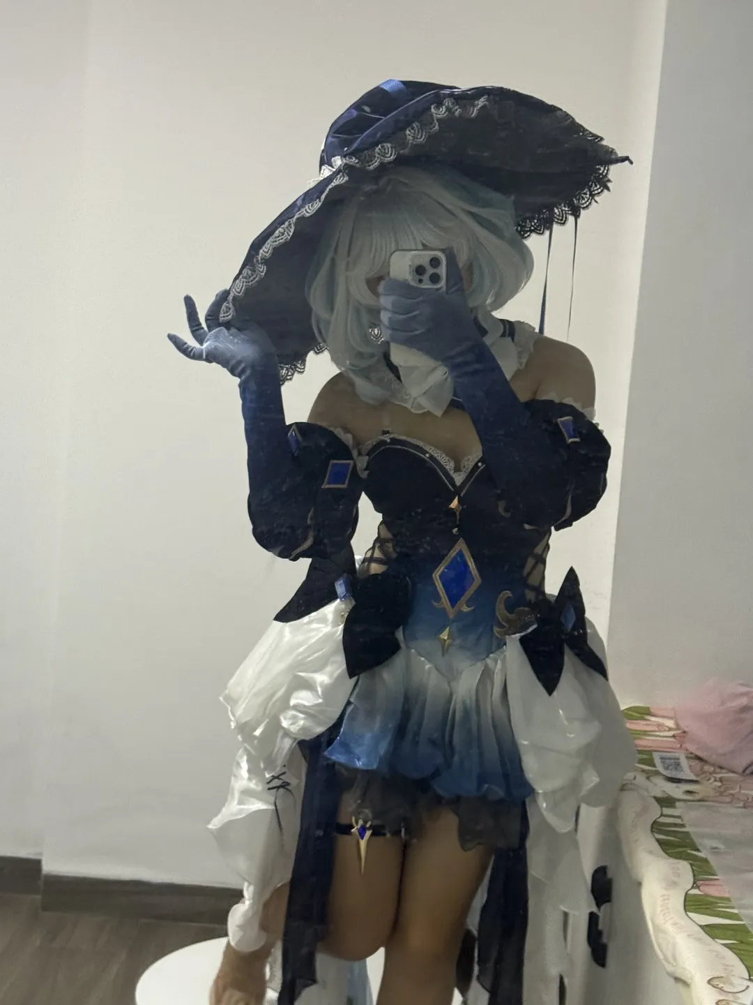 原神, 镜面自拍, 芙宁娜cos, cosplay穿搭, 深海来信