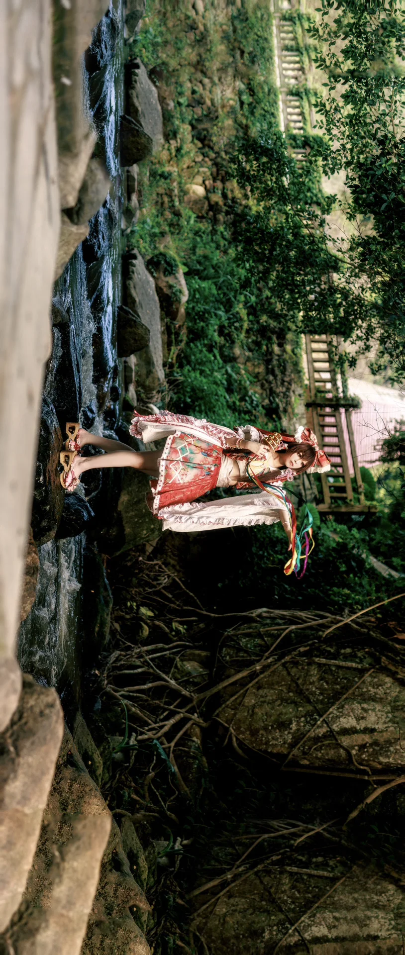 博丽灵梦cos, 东方project, 巫女服, 森林外景, 木屐 - 第3张